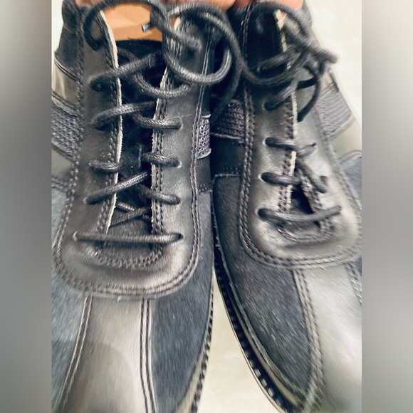 Men’s Cole Haan Shoes- Timeless Elegance and Comfort - Picture 3 of 12